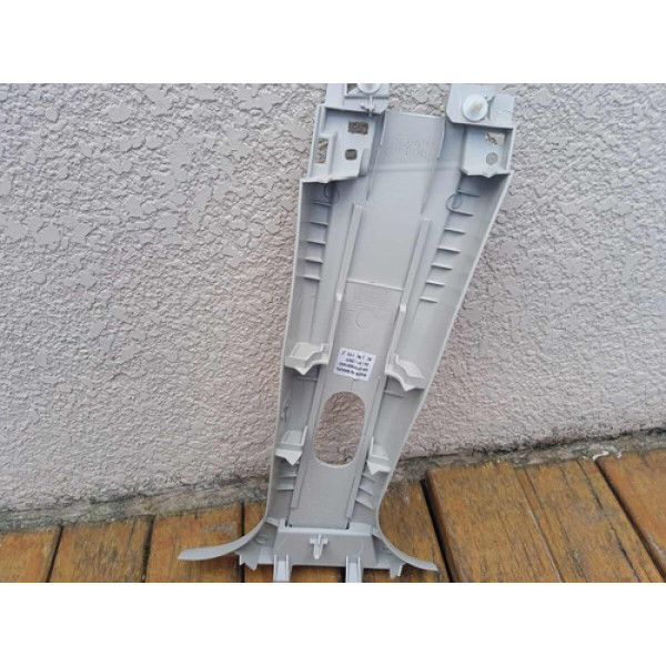 Acabamento Coluna Central Fiat Pulse 2022 A 2024